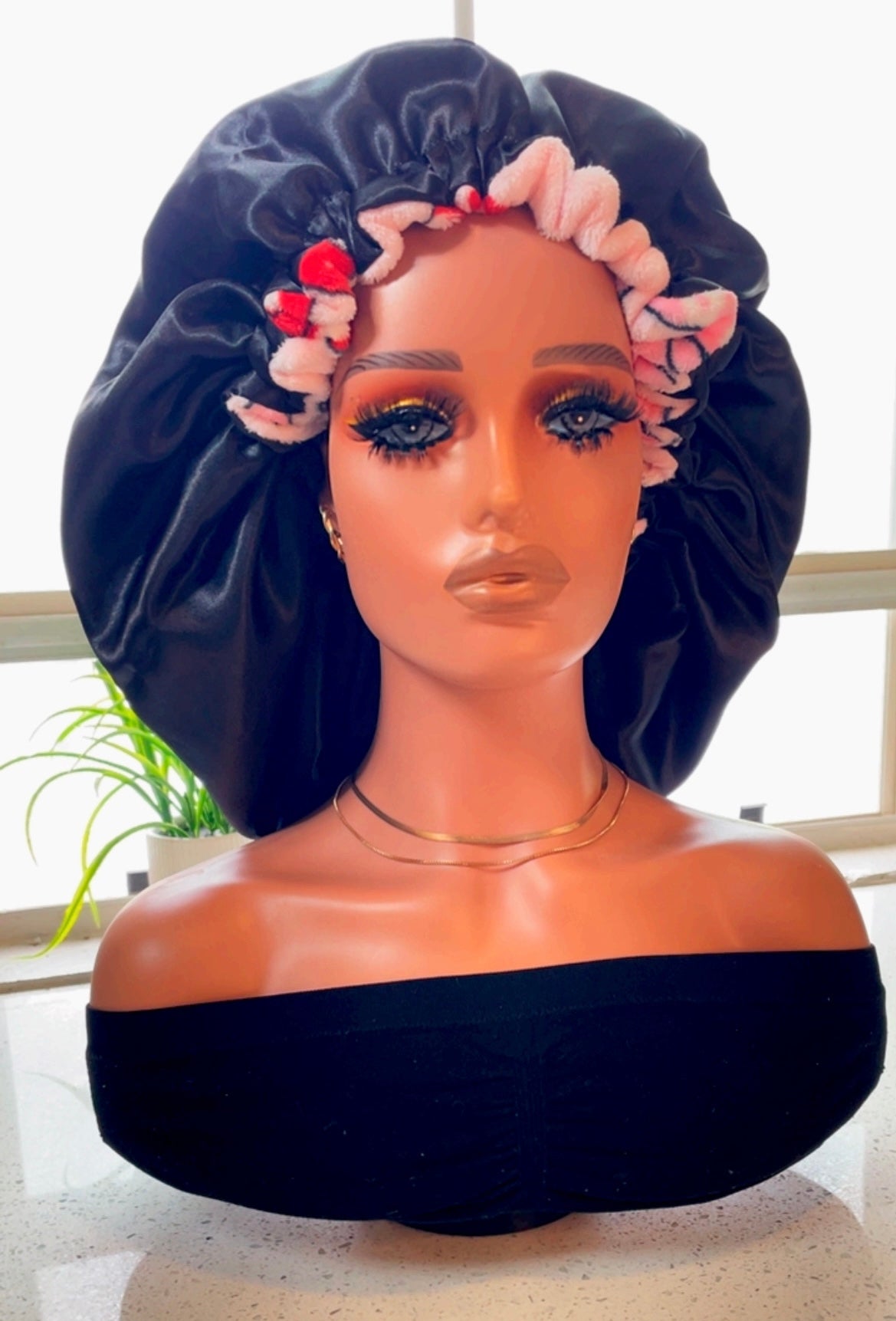 Sweetheart Plush Bow Bonnet – Adult Oversized