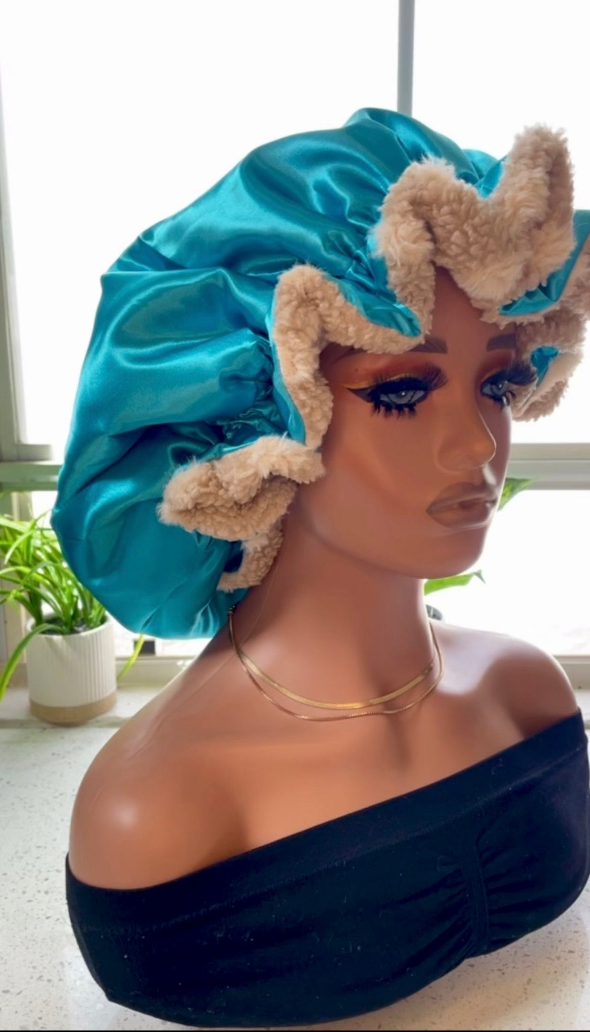 Luxe Reversible Sherpa Satin Bonnet – Adult Oversized
